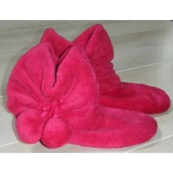GAP Kids 1-2 Big Girls Pink PlushBootie Slippers - Picture 1 of 3